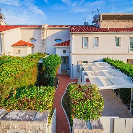 Medea In Vabriga - Haus Fuer 4 Personen Villa *