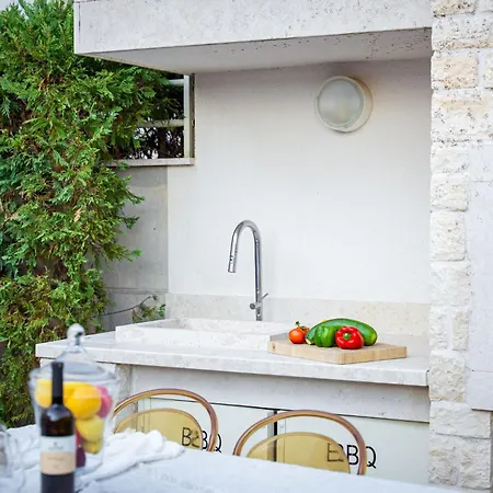Villa Medea In Vabriga - Haus Fuer 4 Personen *
